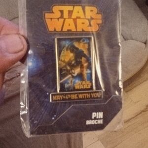 Star Wars Enamel Pin - 'May the Force Be With You'